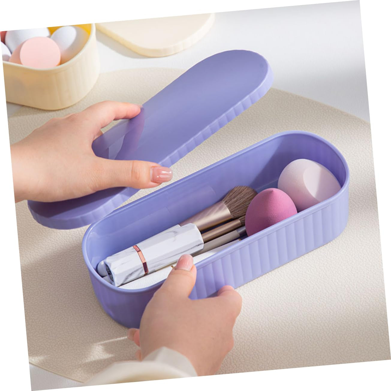 Makeup Brush Cleaner Storage Box Compact Makeup Tool Cleaning Holder for Home Use Lightweight and Portable Practical Design